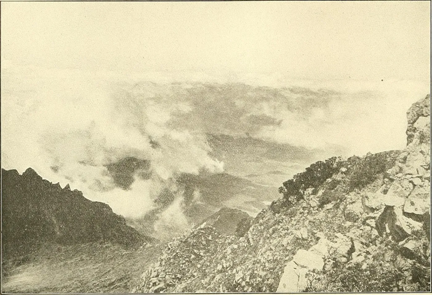 View of Volcán Barú's crater from the summit, 1913 engraving