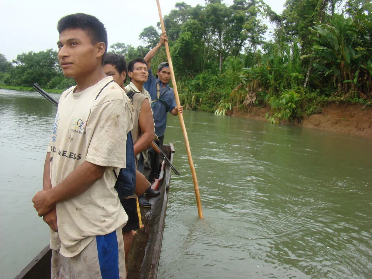 Traveling up the Sambú River by piragua (1 of 33)