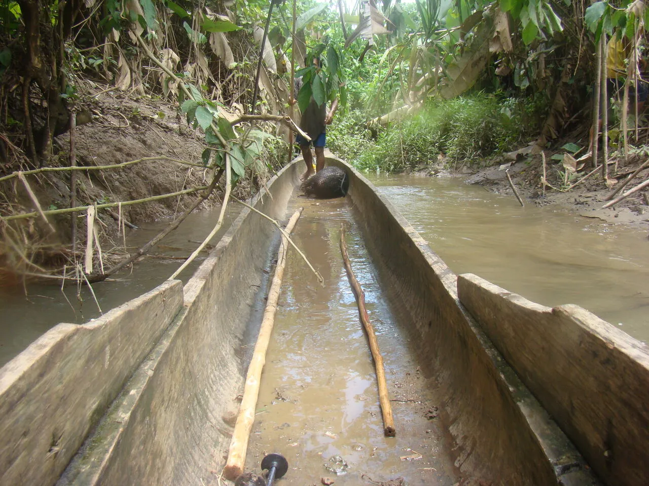 Emberá hunters moving through the Darién jungle (26 of 33)